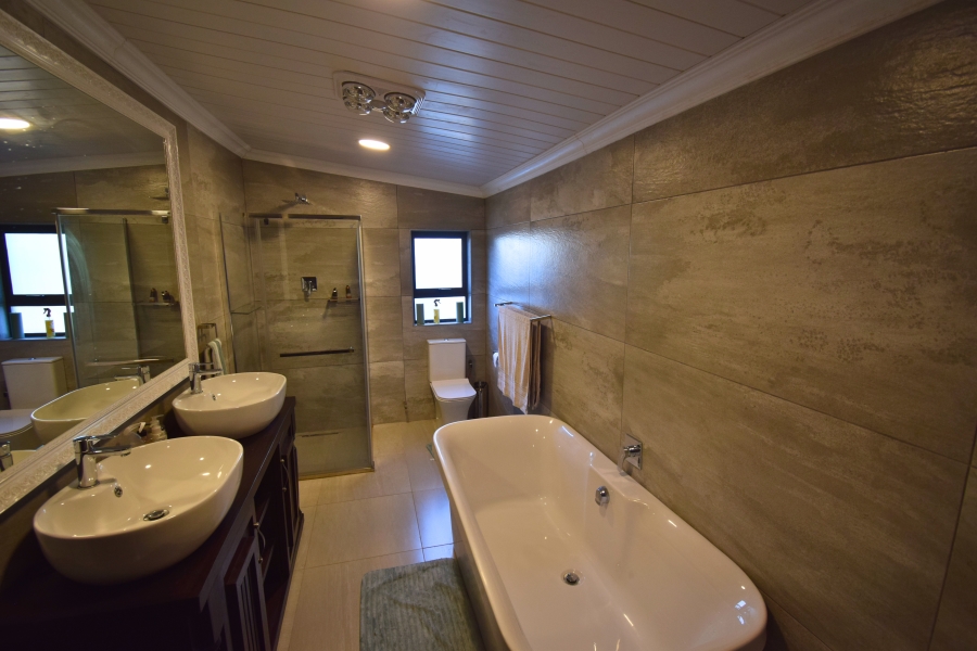 To Let 4 Bedroom Property for Rent in Jim Fouchepark Free State